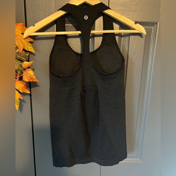 Lululemon Swiftly Tech Racerback Black / Black - Picture 4 of 6